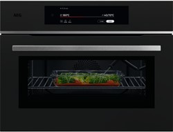 AEG TKK8N821T Compact Multi Hetelucht 9000 CombiQuick / 45 cm / CookSmart Touch+ 7.8" / Kerntemperatuursensor / Wifi / MattBlack